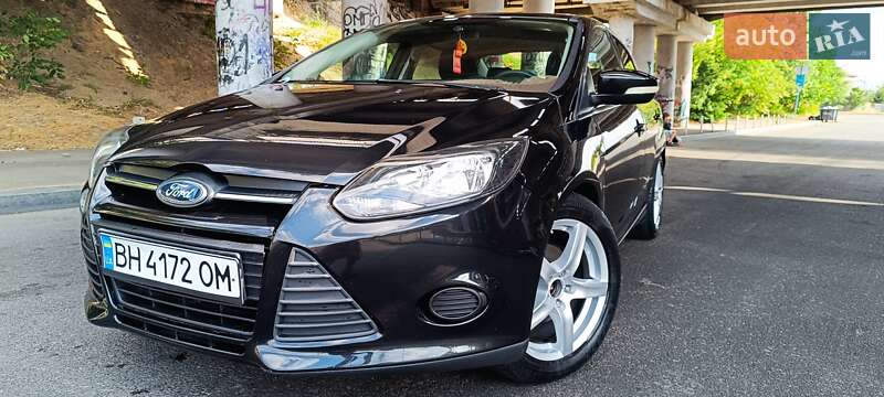 Седан Ford Focus 2014 в 