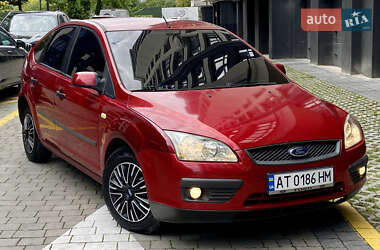 Хэтчбек Ford Focus 2006 в 