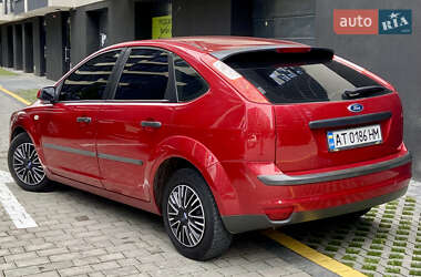 Хэтчбек Ford Focus 2006 в 