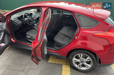 Хэтчбек Ford Focus 2014 в 