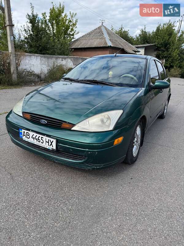 Седан Ford Focus 2000 в 