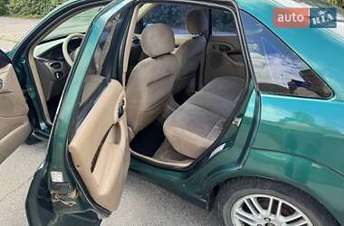 Седан Ford Focus 2000 в 