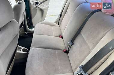 Седан Ford Focus 2000 в 