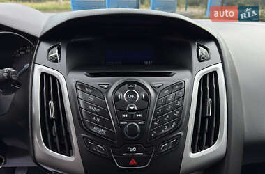 Хэтчбек Ford Focus 2014 в 