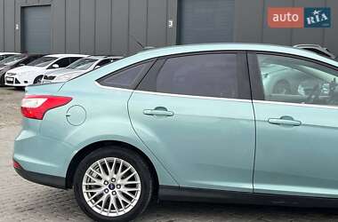 Седан Ford Focus 2011 в 