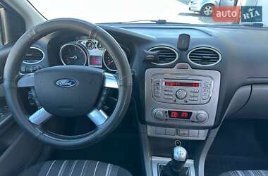 Хэтчбек Ford Focus 2009 в 