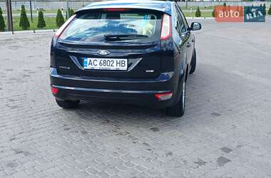Хэтчбек Ford Focus 2009 в 