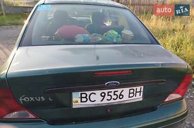Седан Ford Focus 2000 в 
