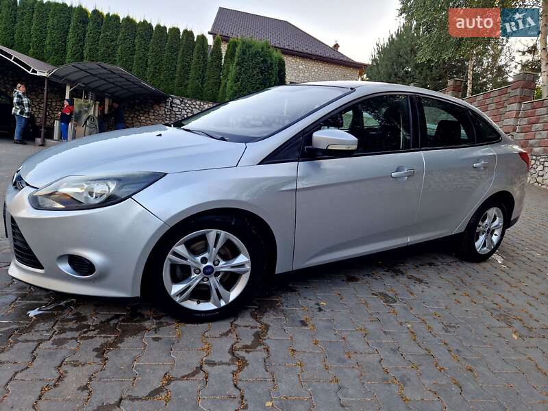Седан Ford Focus 2013 в 