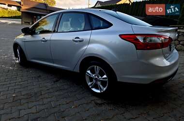 Седан Ford Focus 2013 в 