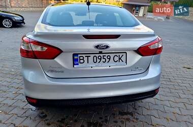 Седан Ford Focus 2013 в 