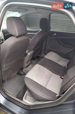 Хэтчбек Ford Focus 2011 в 