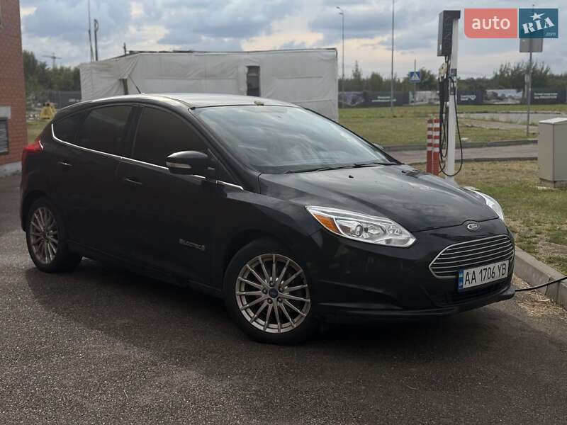 Хэтчбек Ford Focus 2013 в Киеве