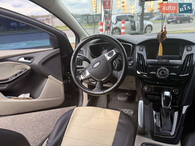 Хэтчбек Ford Focus 2013 в Киеве
