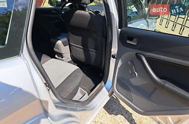 Хэтчбек Ford Focus 2010 в 