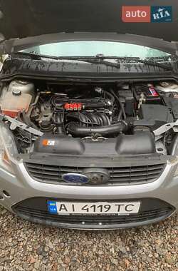 Хэтчбек Ford Focus 2010 в 
