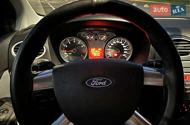 Хэтчбек Ford Focus 2008 в 