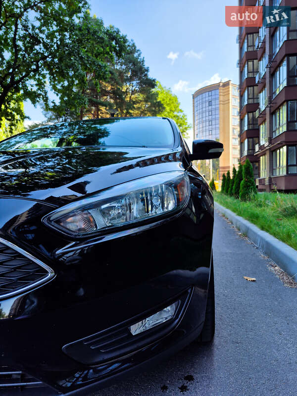 Седан Ford Focus 2017 в Чернигове