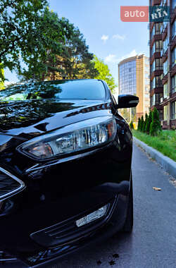 Седан Ford Focus 2017 в 