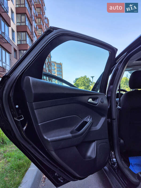 Седан Ford Focus 2017 в Чернигове