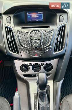 Седан Ford Focus 2014 в 