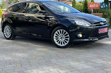 Хэтчбек Ford Focus 2012 в 