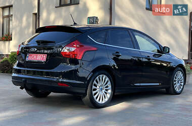 Хэтчбек Ford Focus 2012 в 