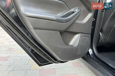 Хэтчбек Ford Focus 2012 в 