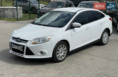 Седан Ford Focus 2012 в 