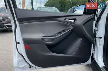 Седан Ford Focus 2012 в 