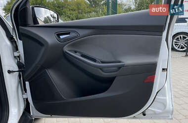 Седан Ford Focus 2012 в 