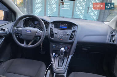 Седан Ford Focus 2016 в 