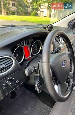 Хэтчбек Ford Focus 2008 в 