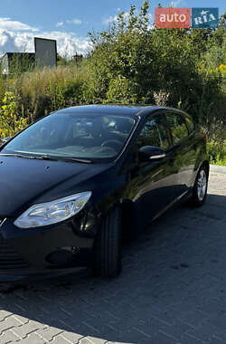 Хэтчбек Ford Focus 2014 в 