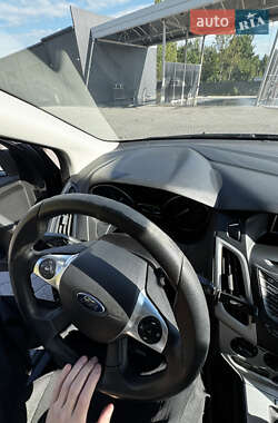 Хэтчбек Ford Focus 2014 в 