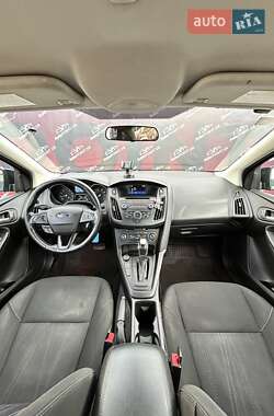 Седан Ford Focus 2015 в 