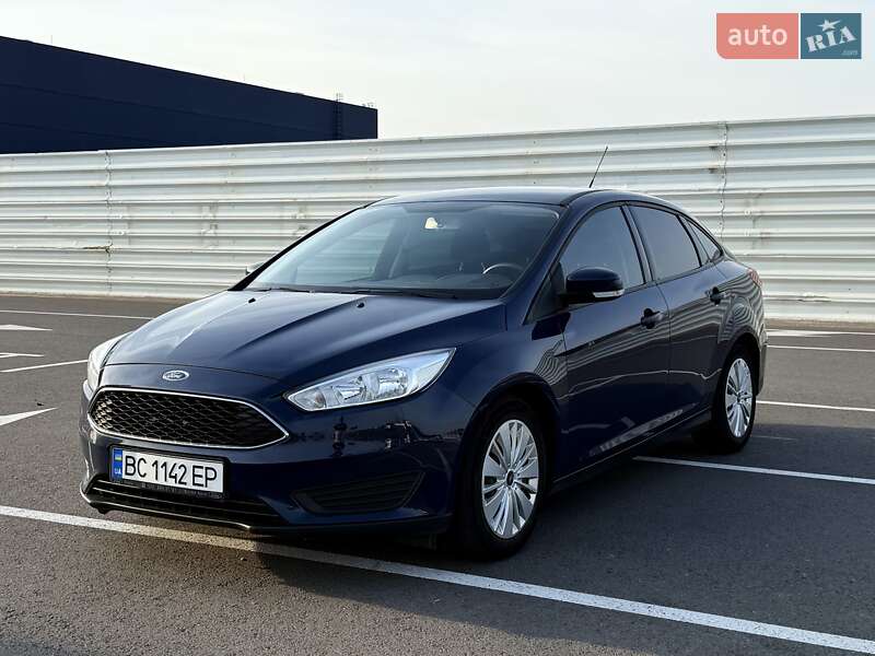 Седан Ford Focus 2016 в 