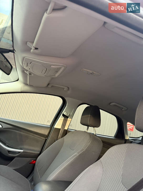 Хэтчбек Ford Focus 2013 в Сарнах