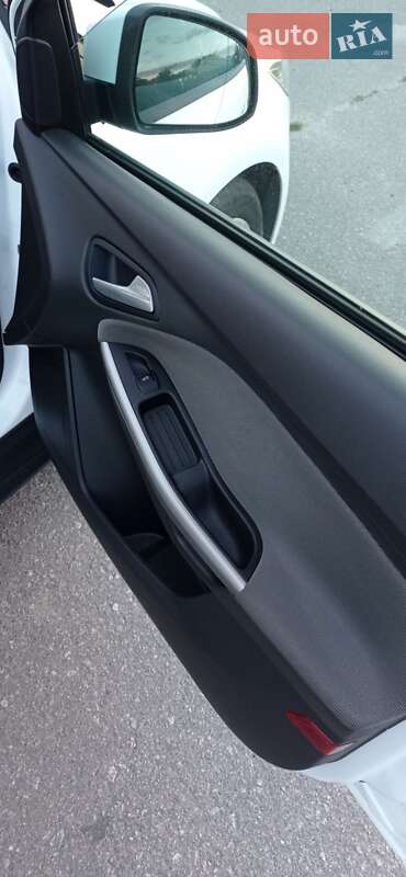 Универсал Ford Focus 2013 в Калиновке фото 25 Универсал Ford Focus 2013 в Калиновке