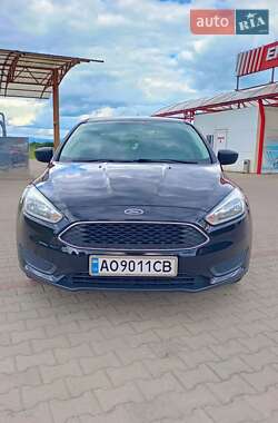 Седан Ford Focus 2015 в 