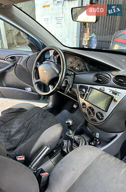 Хетчбек Ford Focus 2002 в 