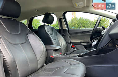 Хэтчбек Ford Focus 2015 в 