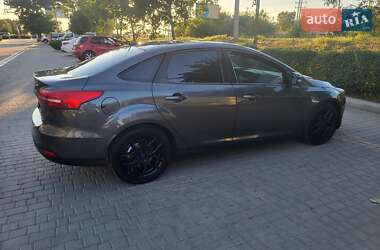 Седан Ford Focus 2016 в 