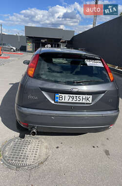 Хэтчбек Ford Focus 2003 в 