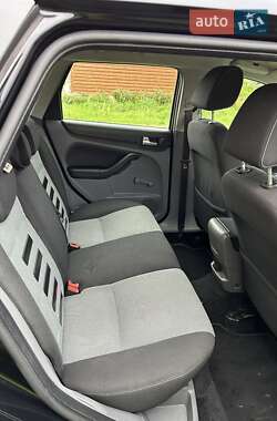 Универсал Ford Focus 2010 в 