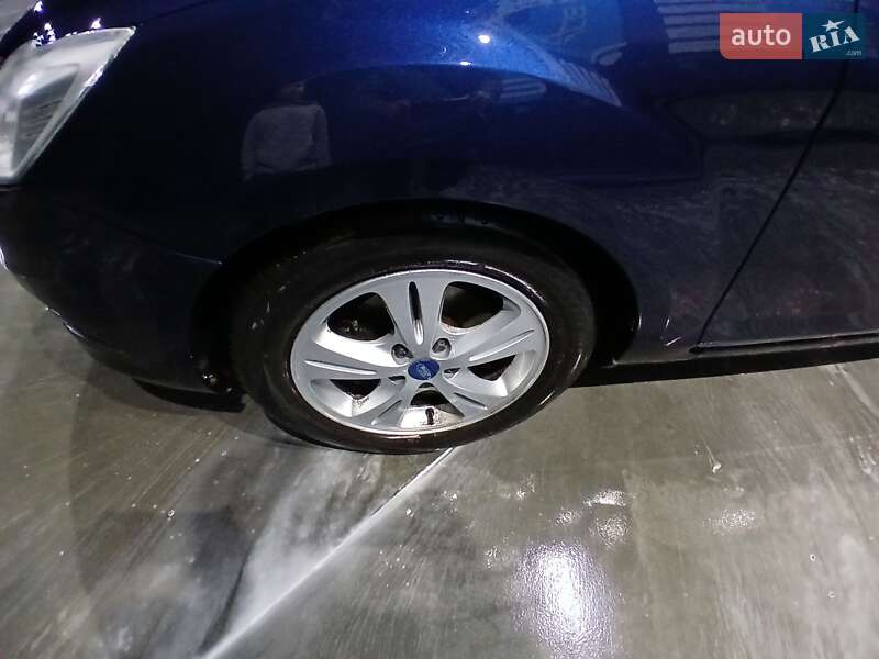 Универсал Ford Focus 2010 в Луцке фото 52 Универсал Ford Focus 2010 в Луцке