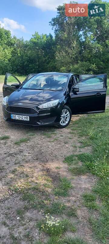 Седан Ford Focus 2016 в 