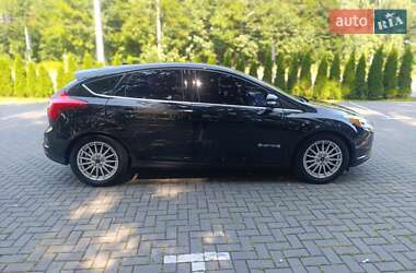 Хэтчбек Ford Focus 2014 в 