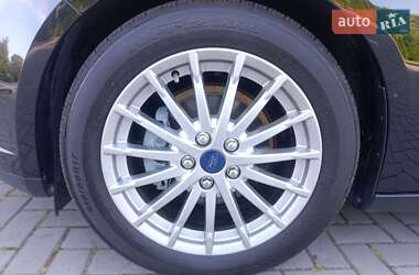 Хэтчбек Ford Focus 2014 в 