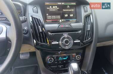 Хэтчбек Ford Focus 2014 в 